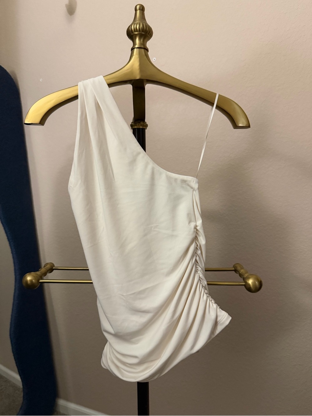 NWOT Abercrombie One-Shoulder Off White Ruched Like New Flattering